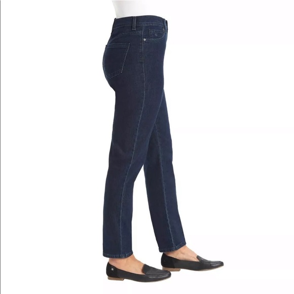 Gloria Vanderbilt AMANDA Blue Jeans NWOT Size 12 SHORT - Picture 2 of 6